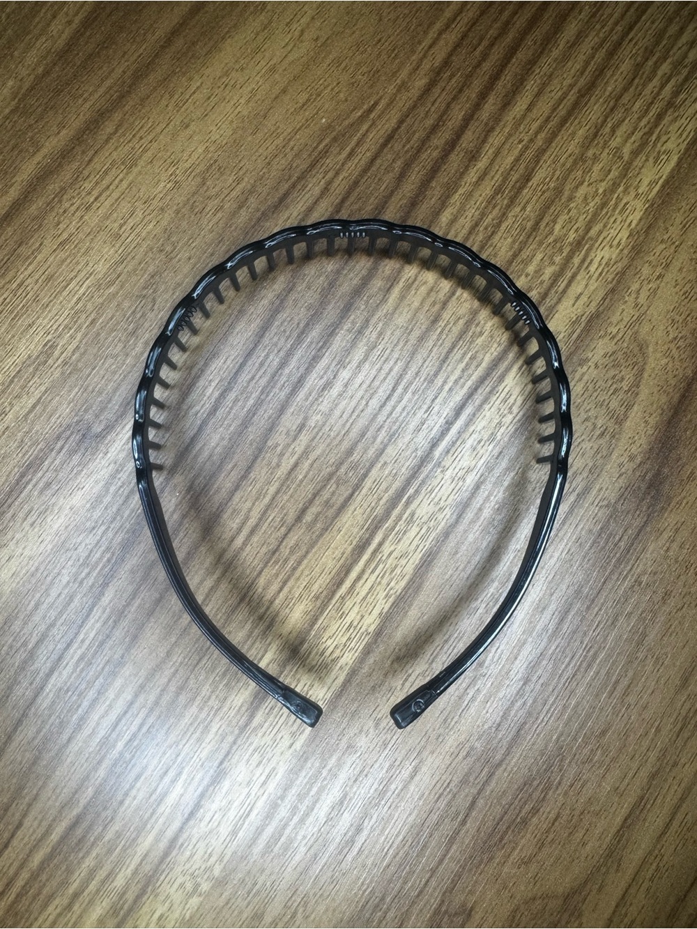 Classic Black Plastic Hairband with Inner Teeth - Secure Hold